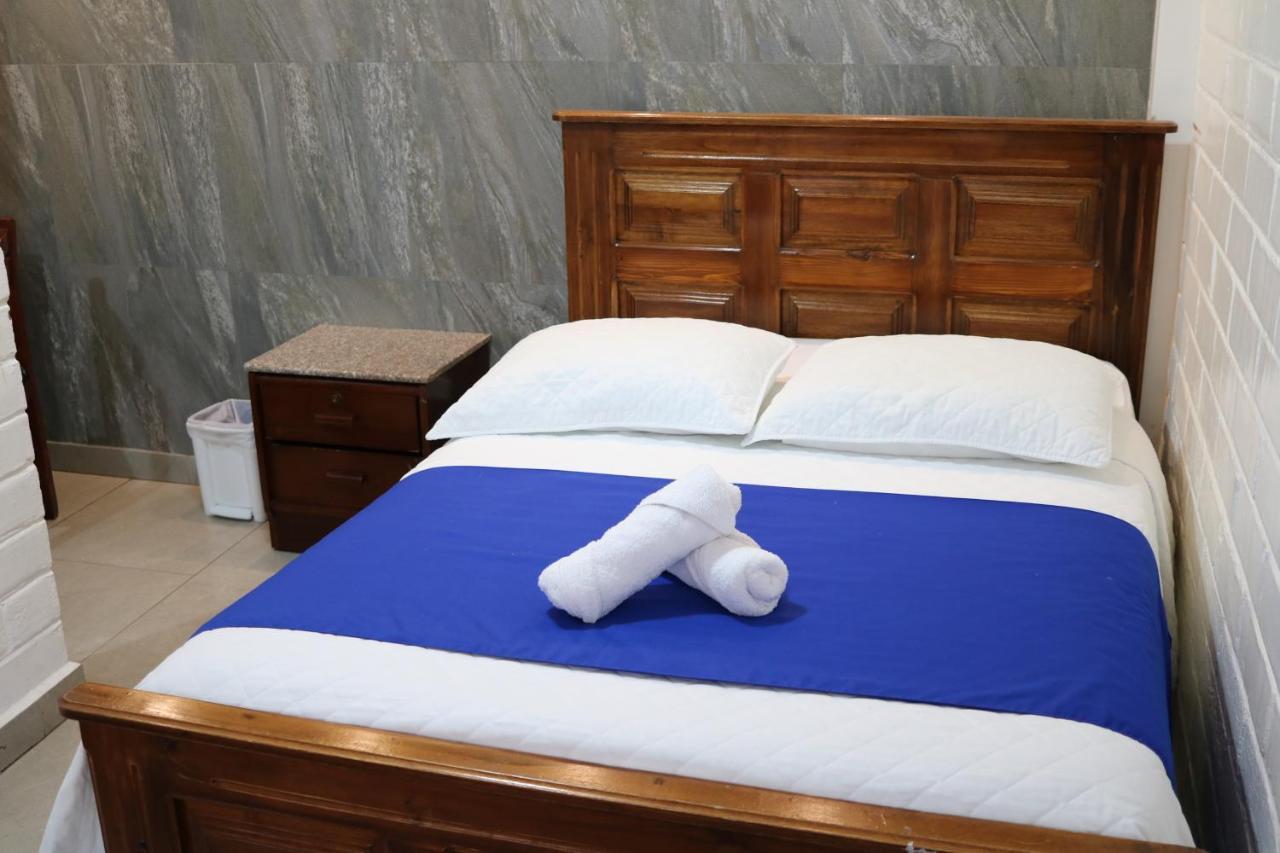 Hostal Kamelot Баньос Экстерьер фото