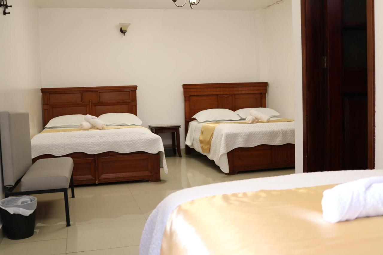 Hostal Kamelot Баньос Экстерьер фото